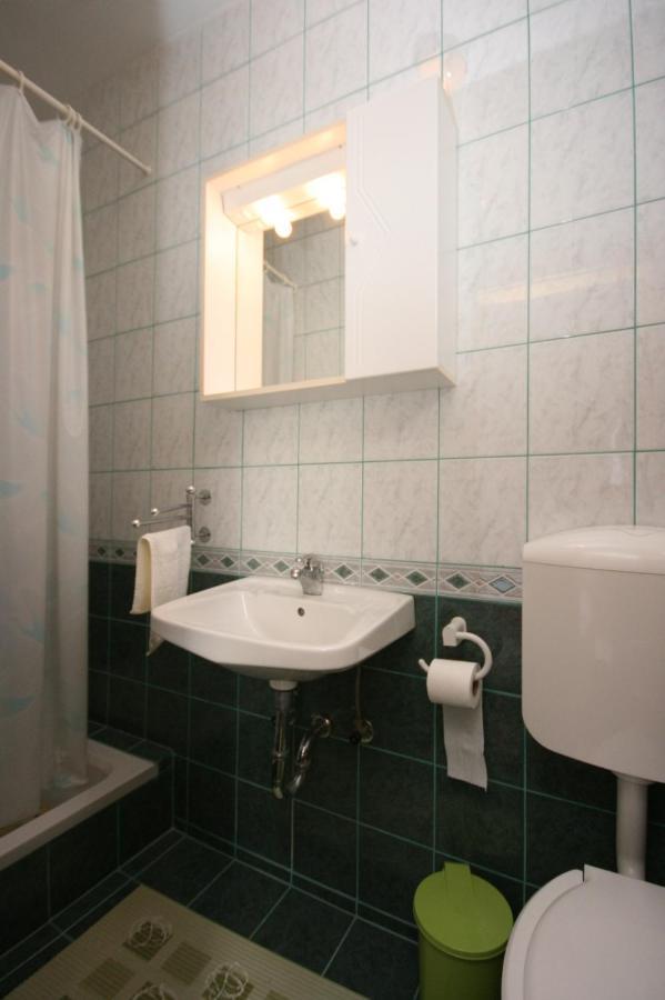 Apartment Stara Novalja 6301B ภายนอก รูปภาพ
