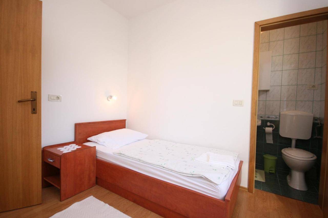 Apartment Stara Novalja 6301B ภายนอก รูปภาพ